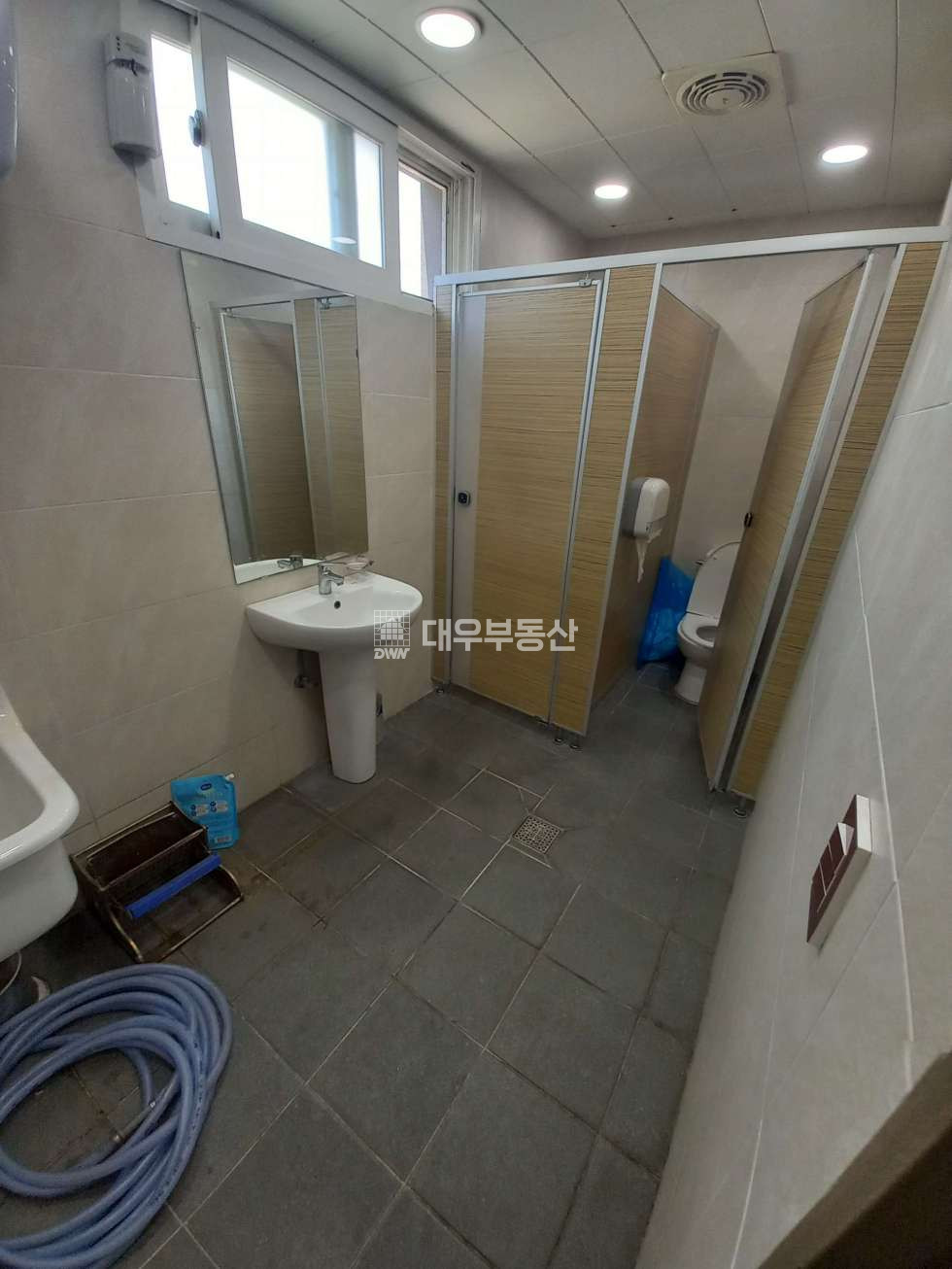 울산 울주군 온산읍 덕신리 77 1동 테이블 20개, 주차용이,저렴한월세 월세 매물번호 10694 사진 2