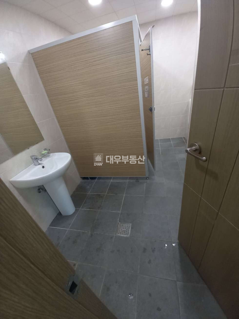 울산 울주군 온산읍 덕신리 77 1동 테이블 20개, 주차용이,저렴한월세 월세 매물번호 10694 사진 3