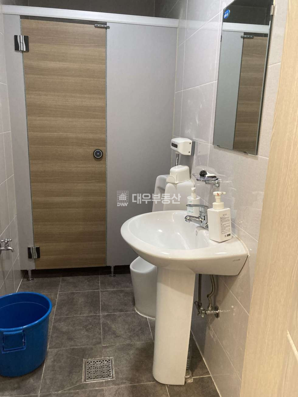 울산 울주군 온양읍 운화리 53-10 아파트 단지 인근 도로변 깨끗한 건물 월세 매물번호 10699 사진 2